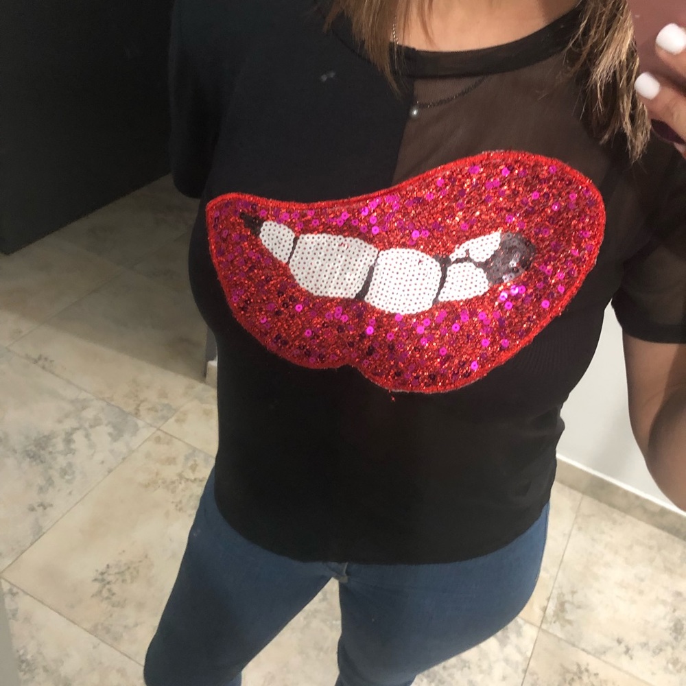 Beautiful 🔥Red lips 👄 black camisole